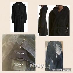 Balenciaga Authentic Mens B Logo Bathrobe in Black Size S. B Garment Bag Inc