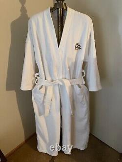 Fairmont BATH/SPA Robe Unisex (OSFA) Thick/White CLEAN & Ready-to-Wear