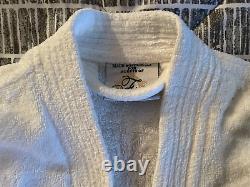 Fairmont BATH/SPA Robe Unisex (OSFA) Thick/White CLEAN & Ready-to-Wear