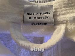 Fairmont BATH/SPA Robe Unisex (OSFA) Thick/White CLEAN & Ready-to-Wear