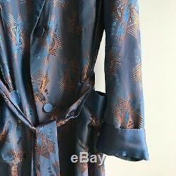 Gucci Cruise 2019 Arles Runway Collection Shimmering Jacquard Dressing Gown