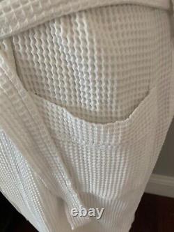 Hilton Hotel Collection Waffle Textured Bath Robe 50 Chest Diamond Connoisseur