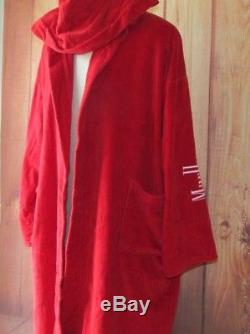 Malboro men's red bath robe marlboro collectibles very good collection
