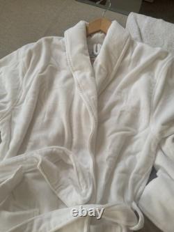 Matouk HS052-MLROB-WHITE MEDIUM/LARGE BATHROBE