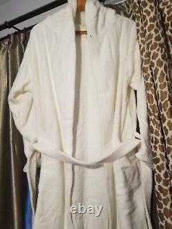 Nefertari Hooded Bathrobe Womem Men 100% organic Egyptian Cotton (High Quality)