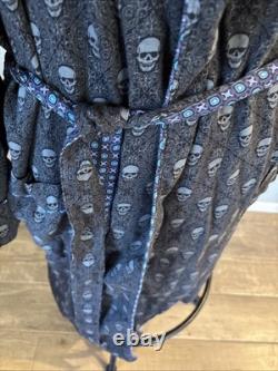 Robert Graham Mens S/M Gray Skeleton Robe Belted Bathrobe