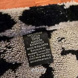 Roberto Cavalli WILD JAGUAR bathrobe. Worn 2 or 3 times. Large
