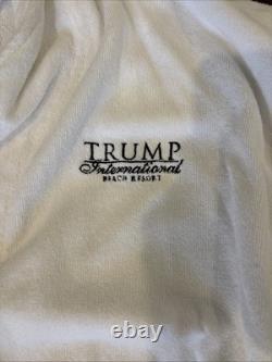 Trump International Beach Resort Hotels Bath Robe Terry White Logo One Sz L