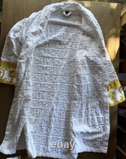 VERSACE Home Baroque Bathrobe AOP Logo White Gold Barocco Print Size XL