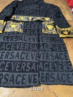 Versace Baroque Monogram Bathrobe Size Medium (A39)