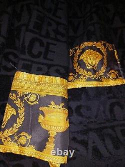 Versace Dressing Gown / Bath Robe Unisex Size Large
