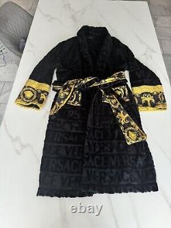 Versace baroque bath robe SIZE M Perfect Condition