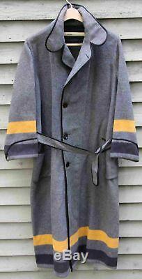 Vintage West Point USMA Cadet Wool Bath Robe Size Med to Large