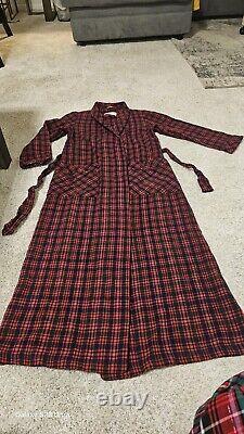 Vtg Pendleton Wool Bath Robe Mens XS, Belt Tie, Blue Red Plaid, Christmas, USA