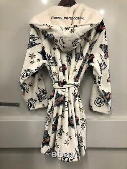Wizarding World of Harry Potter Hogwarts Platform 9 3/4 Bathrobe UNISEX- Small